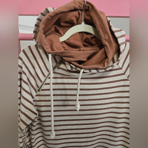 Ampersand Ave women's double hood - Picture 4 of 4